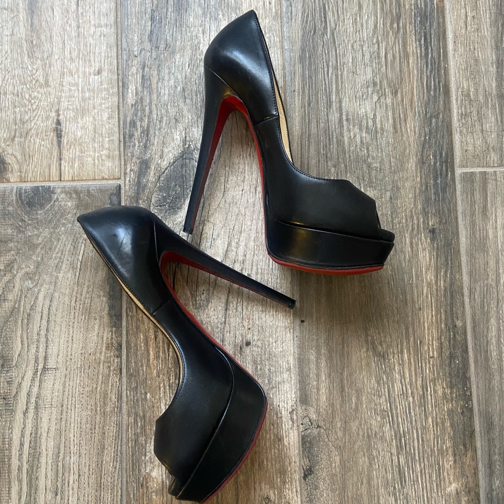 Christian Louboutin Black Leather Lady Peeps